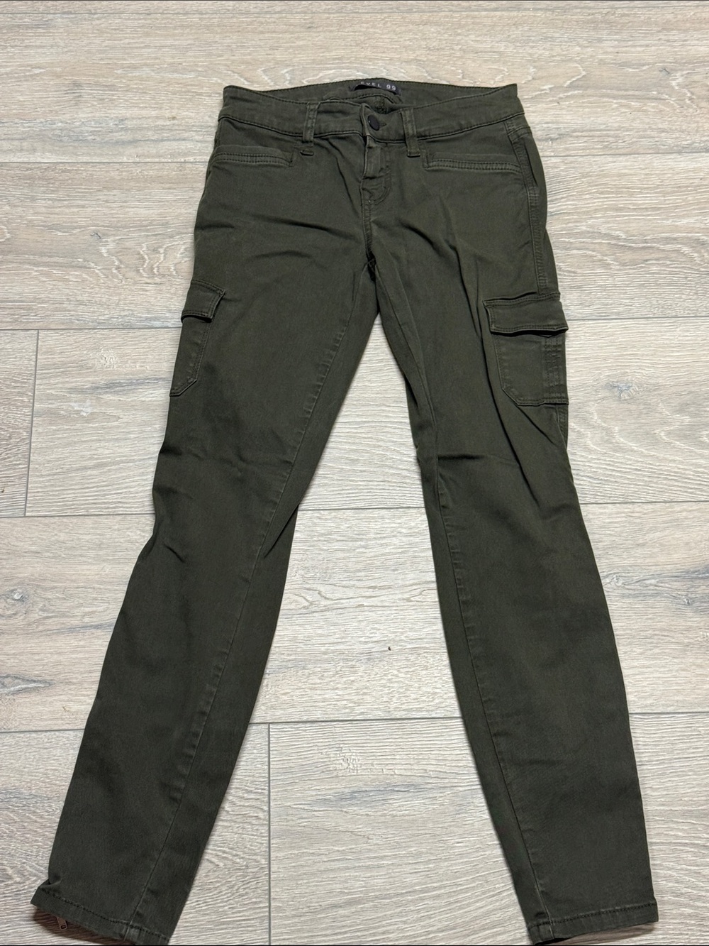 Level 99 Slim Cargo Skinny Cargo Jeans in Olive